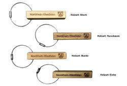 Schlüsselanhänger aus Holz mit Nordrhein-Westfalen-Gravur 