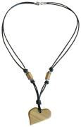 Halskette mit einem Herzanhänger 